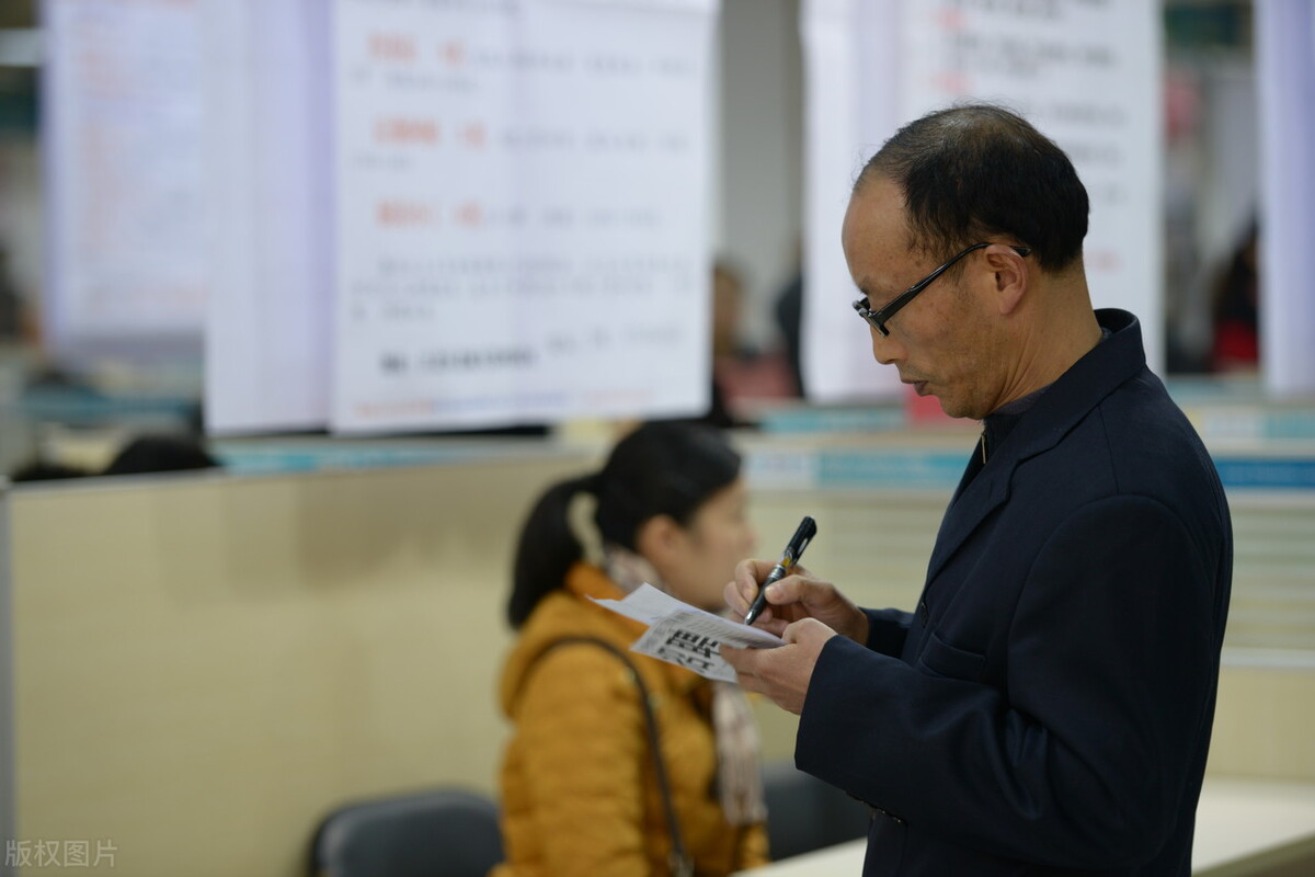 找工作工地木工钢筋工,泥工瓦工钢筋工找工作