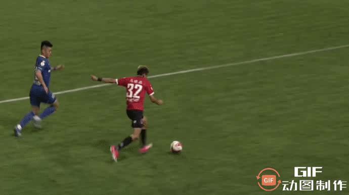 罗慕洛时隔308天重返中超,足坛新星帽子戏法