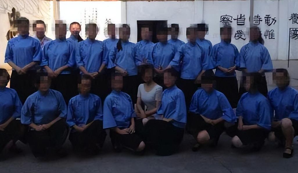 电击殴打*虐性**！盈利400亿的“人间炼狱”，竟是家长亲手打造的