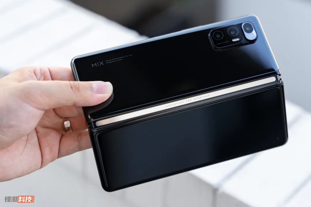 发布会不叫发布会，叫做「年度演讲」，说的就是小米