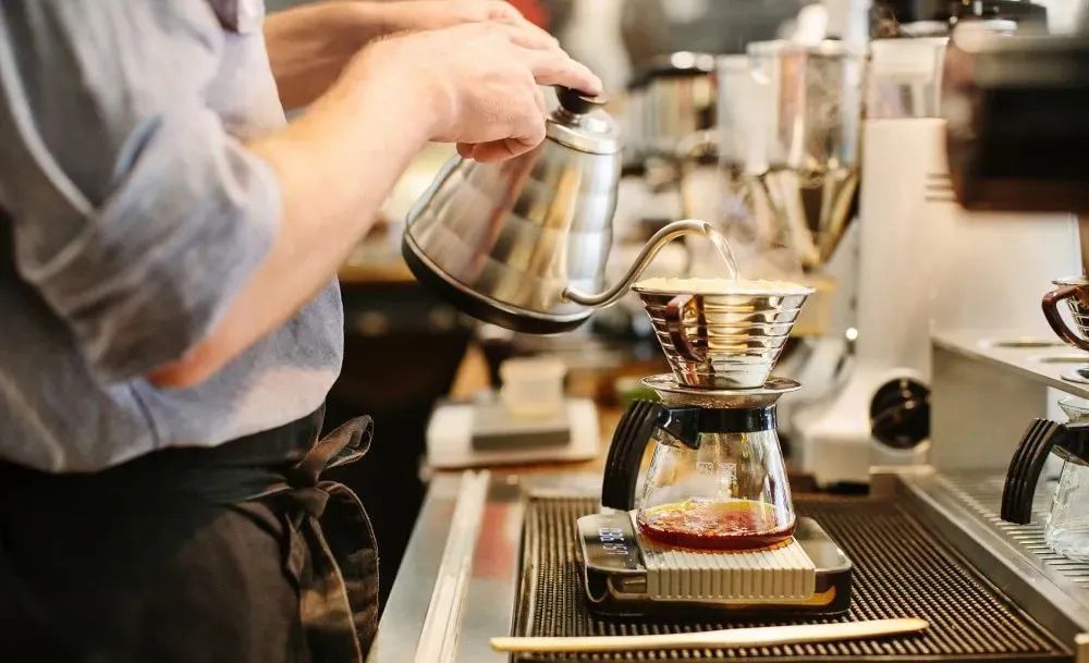 人天天喝咖啡会怎么样,经常喝咖啡的人对身体有影响吗