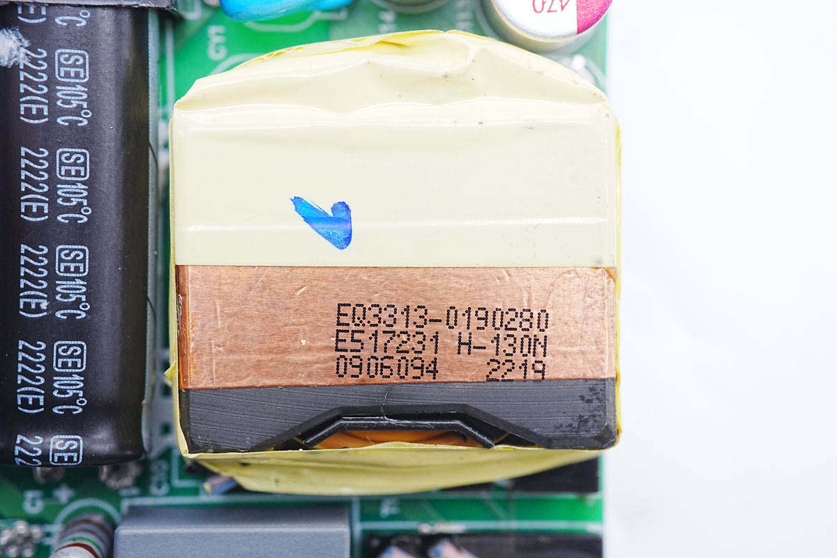 雷蛇笔记本氮化镓适配器,雷蛇330w氮化镓适配器