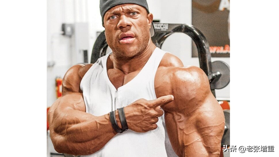 瘦子练肩最好动作,瘦子健身房里如何练肩膀