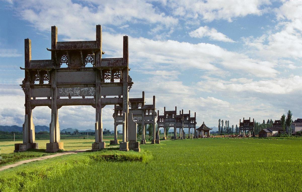 纳粹老照片15张,纳粹老照片犹太妇女