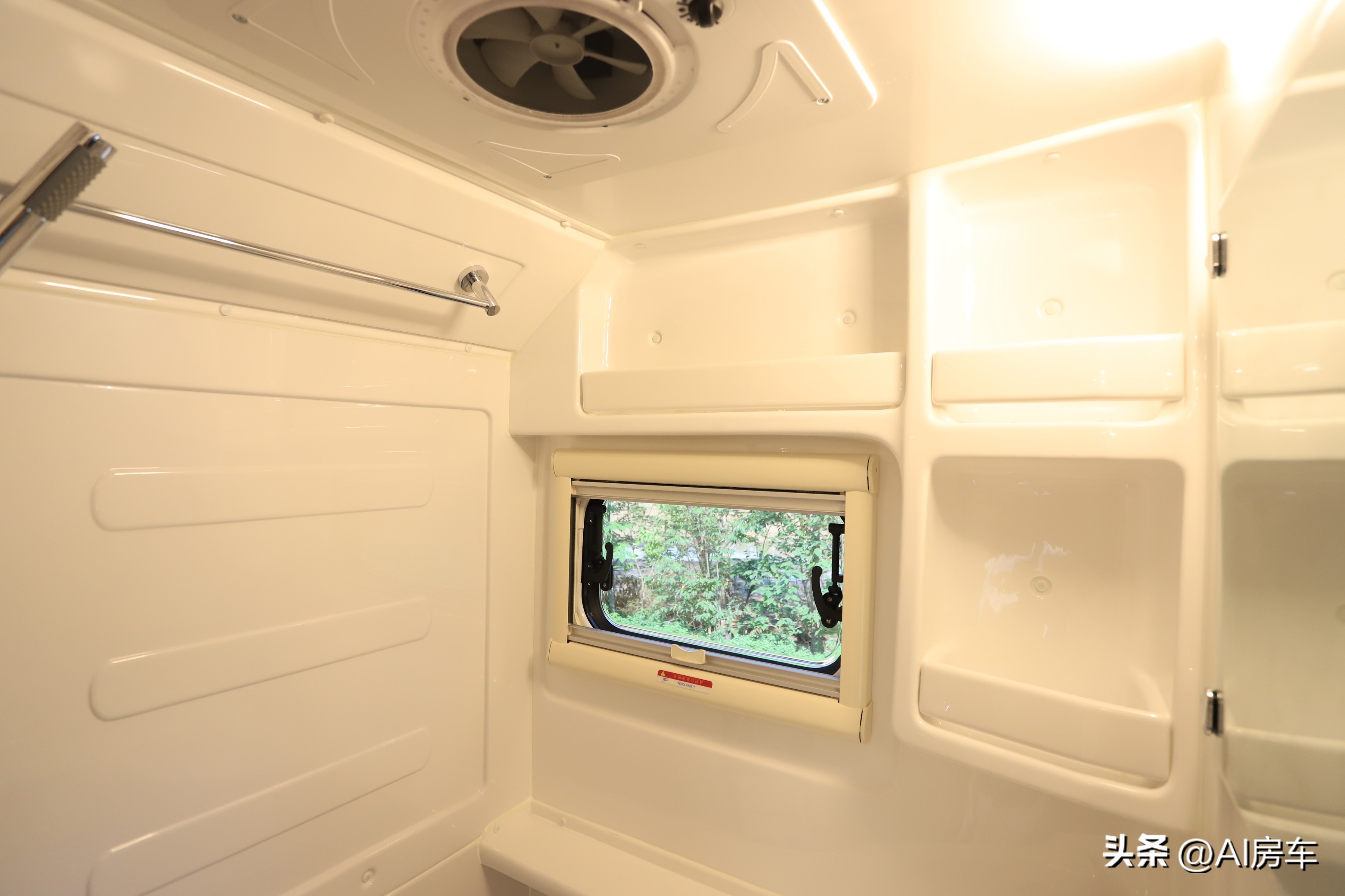 7人房车,可以满足日常通勤的七座房车