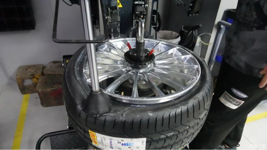 奔驰amggt63s升级先行版包围,奔驰amgc63改装外观