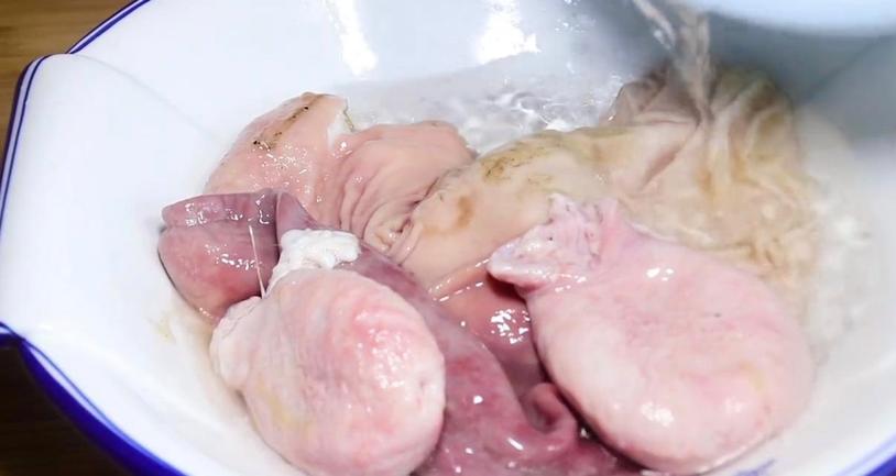 猪肚腥味如何去除,猪肚气味很大怎么清洗