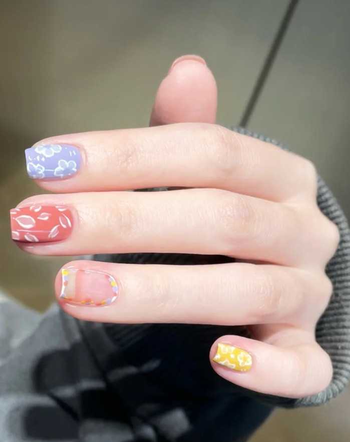 自己做美甲有什么区别,自己做美甲怎么养指甲