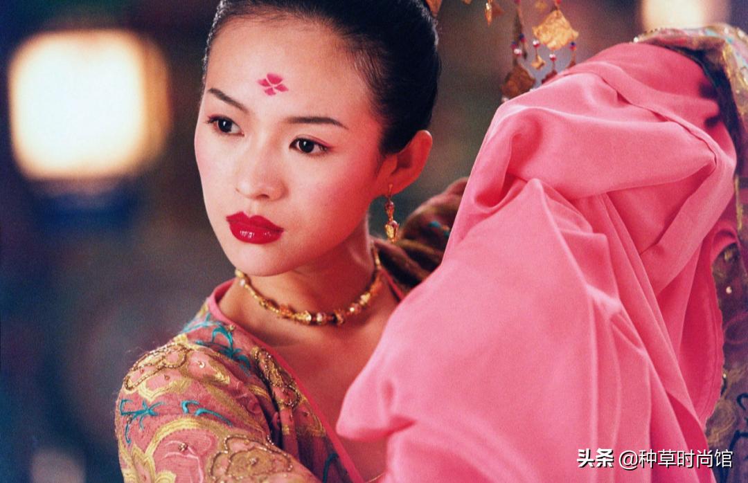 扁平脸淡颜变美思路,苦相女生长相怎么微调