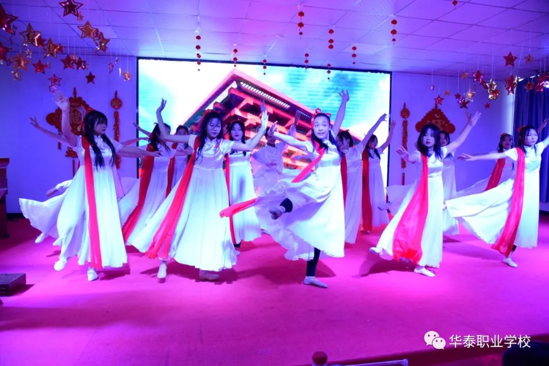 琛￠槼鍗庢嘲鑱屼笟瀛︽牎骞煎効淇濊偛涓撲笟,鍗庢嘲鑱屾牎骞煎笀