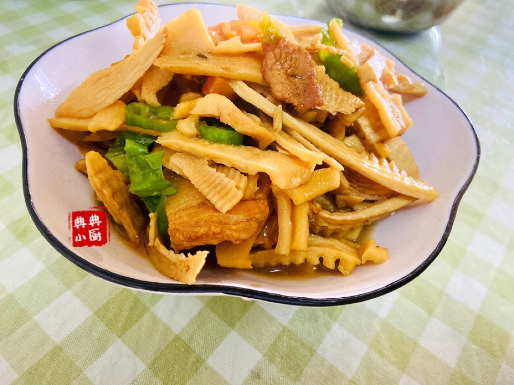 春笋干烧肉的家常做法,腊肉炒笋干的家常做法