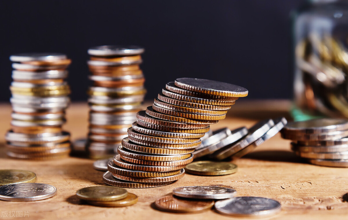 2023年存银行还是买理财靠谱,2023年存现金好还是存银行好