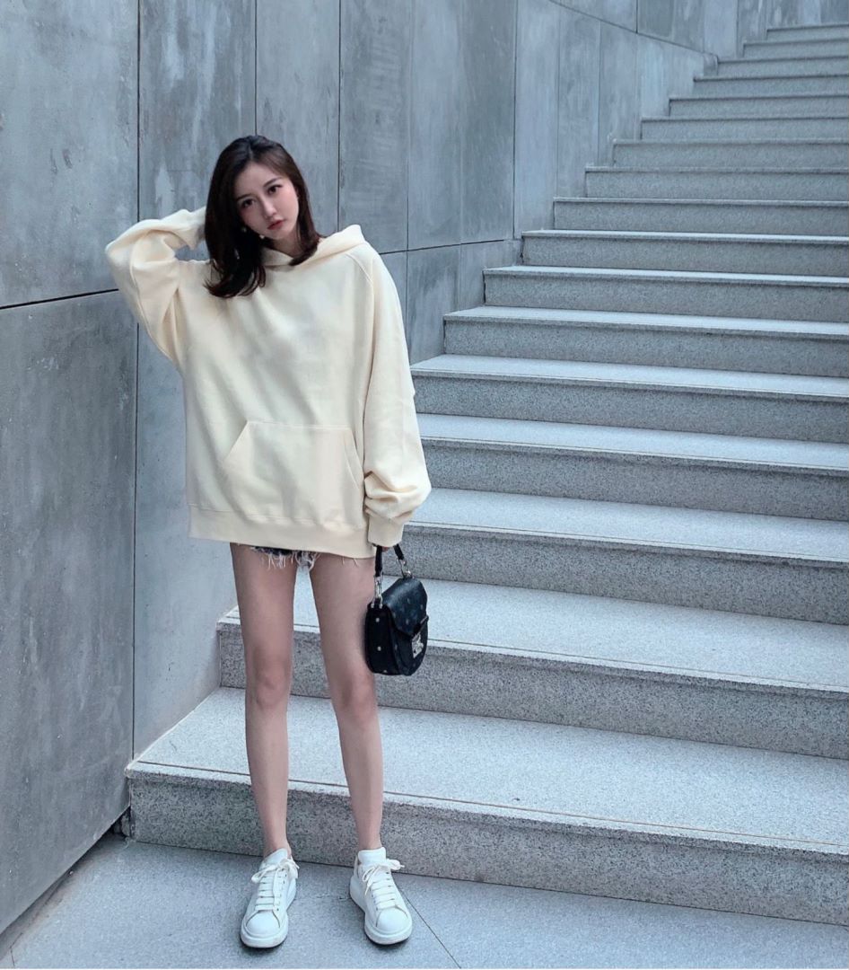 双拉链连帽卫衣小众高级感,连帽卫衣怎么改时尚