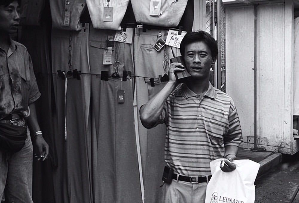 不同年代的人眼中的bb机,大哥大bb机现状