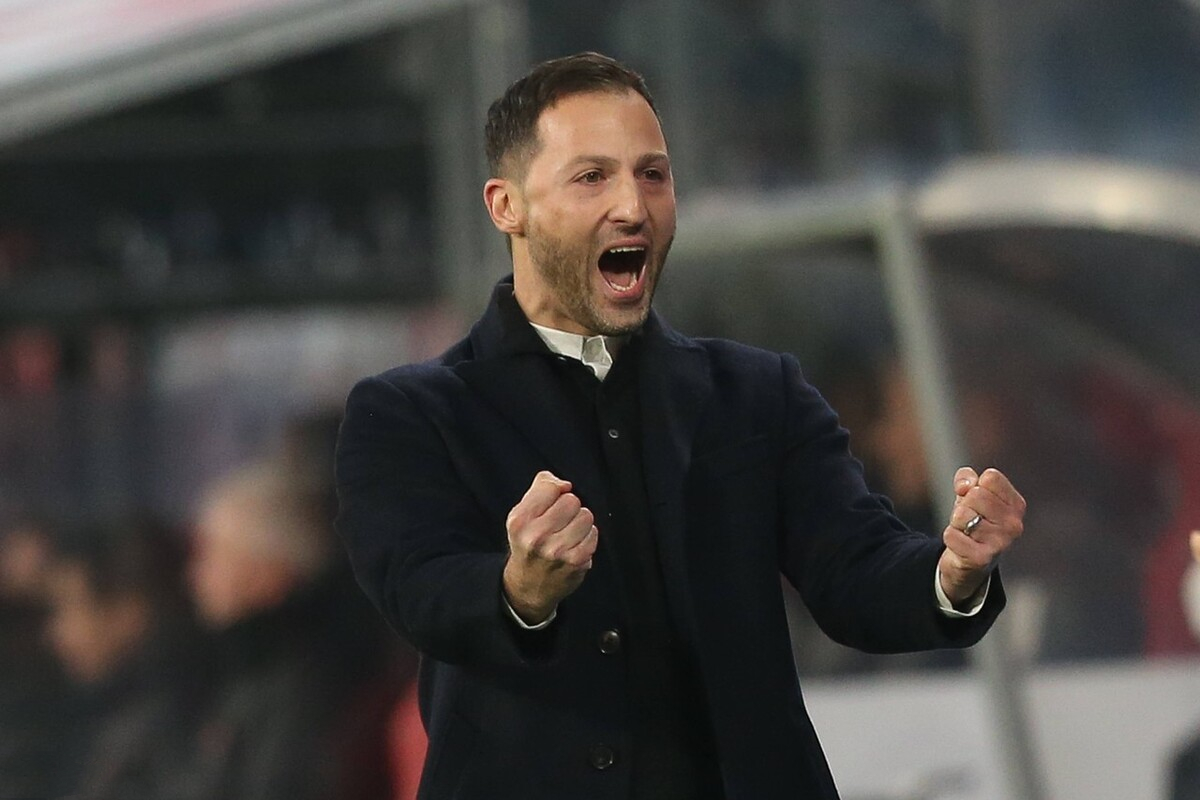 0-5德甲7冠王踢出丢脸一战,从5-1变0-4德甲领头羊惨遭吊打