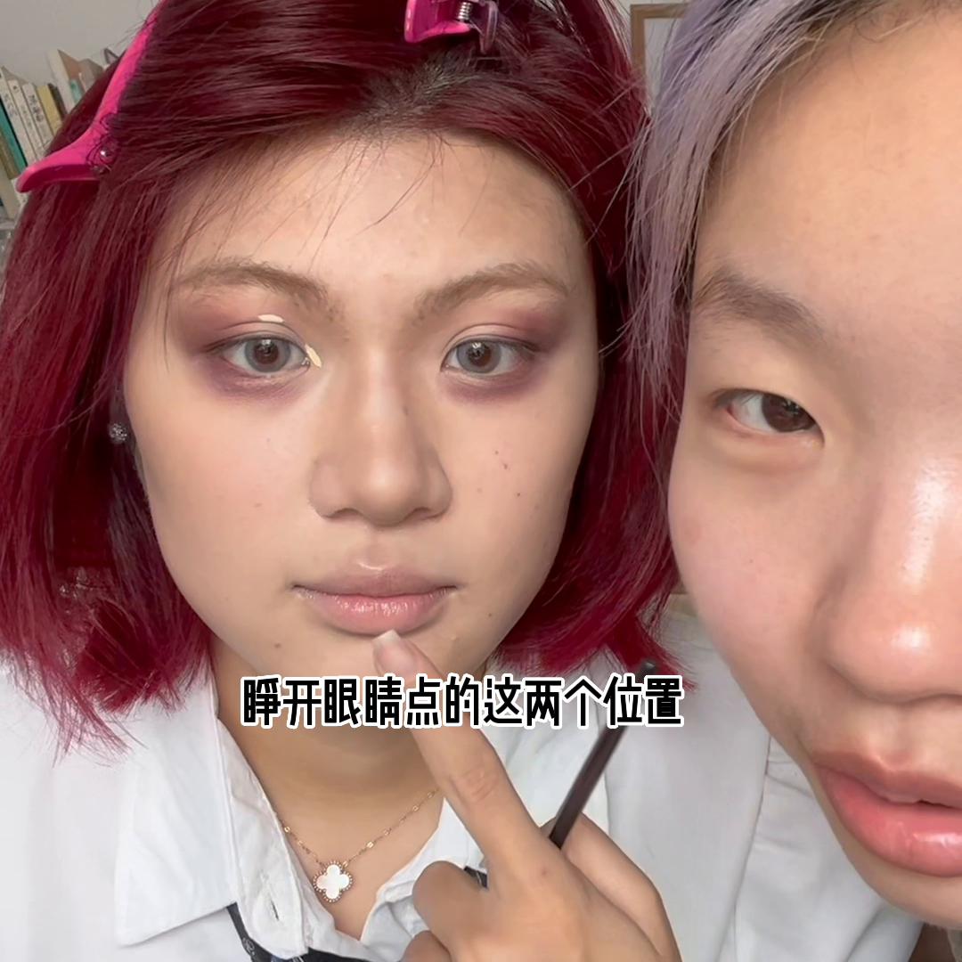 帮粉丝妹妹化妆,给粉丝妹妹化妆