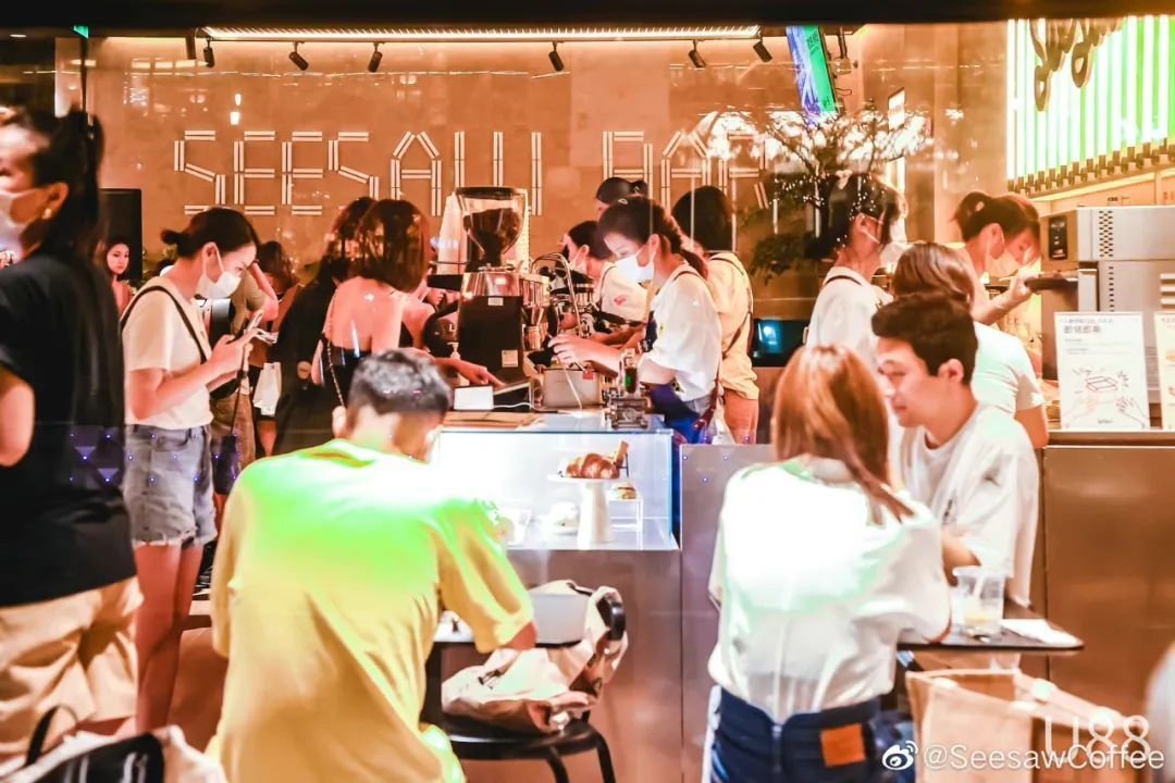 白天咖啡晚上酒下一句,白天咖啡晚上酒吧运营