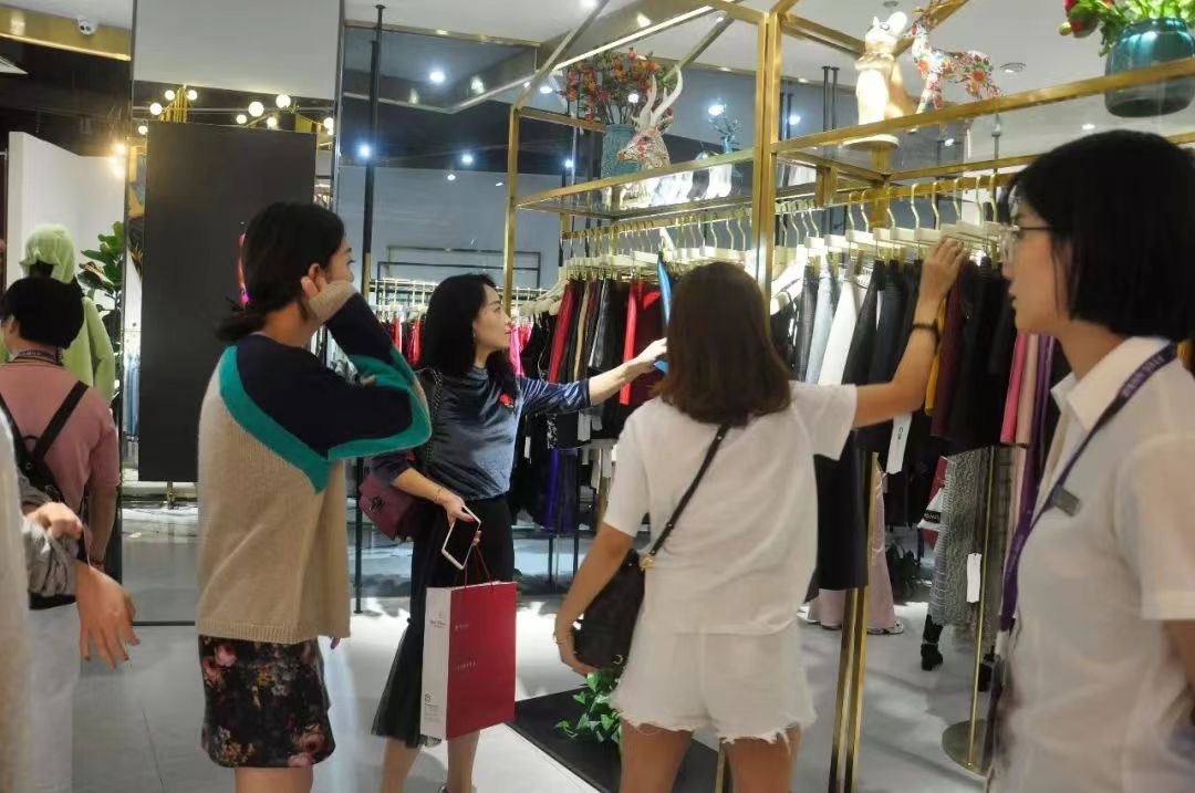 我在农村能干什么挣钱,摆摊卖干果生意的盈利模式