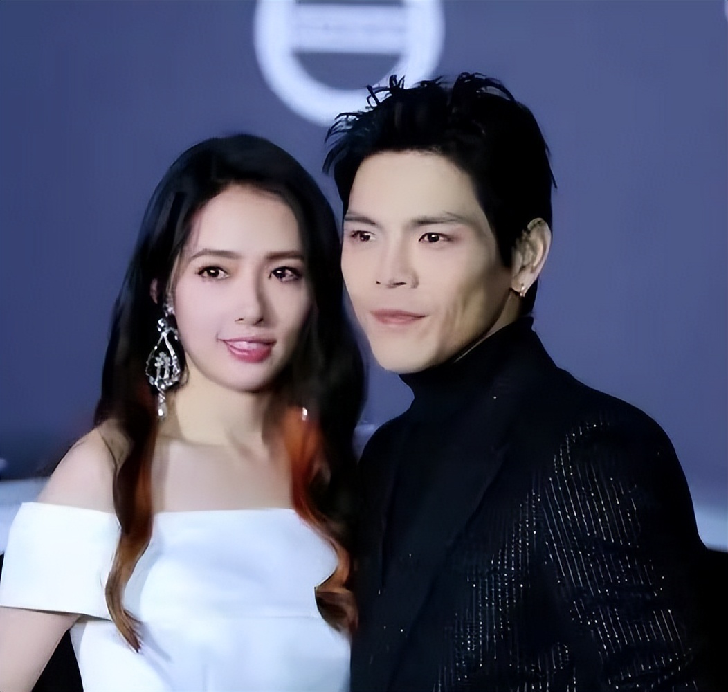 向佐跟郭碧婷的近况,向佐和郭碧婷现在什么关系