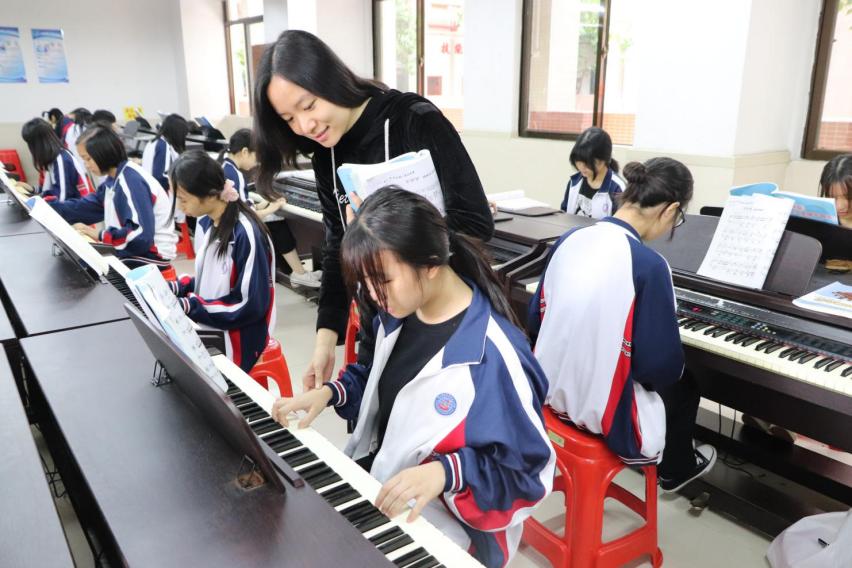 初中学历公办技校选什么专业吃香,技校选择什么专业好最赚钱