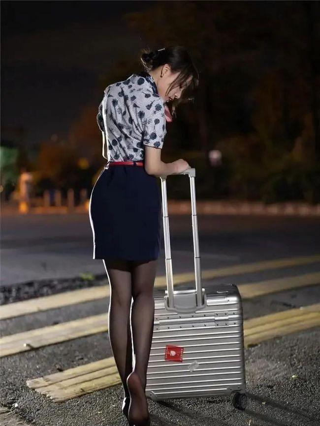 英国打造“天上人间”空姐在飞机上卖淫，自称比普通空姐多赚十倍