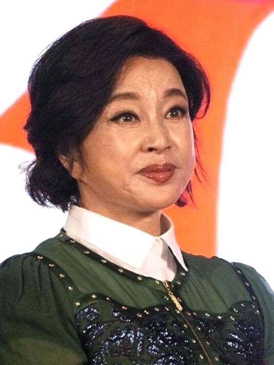 老演员整容脸变形,老年人整容前后照片