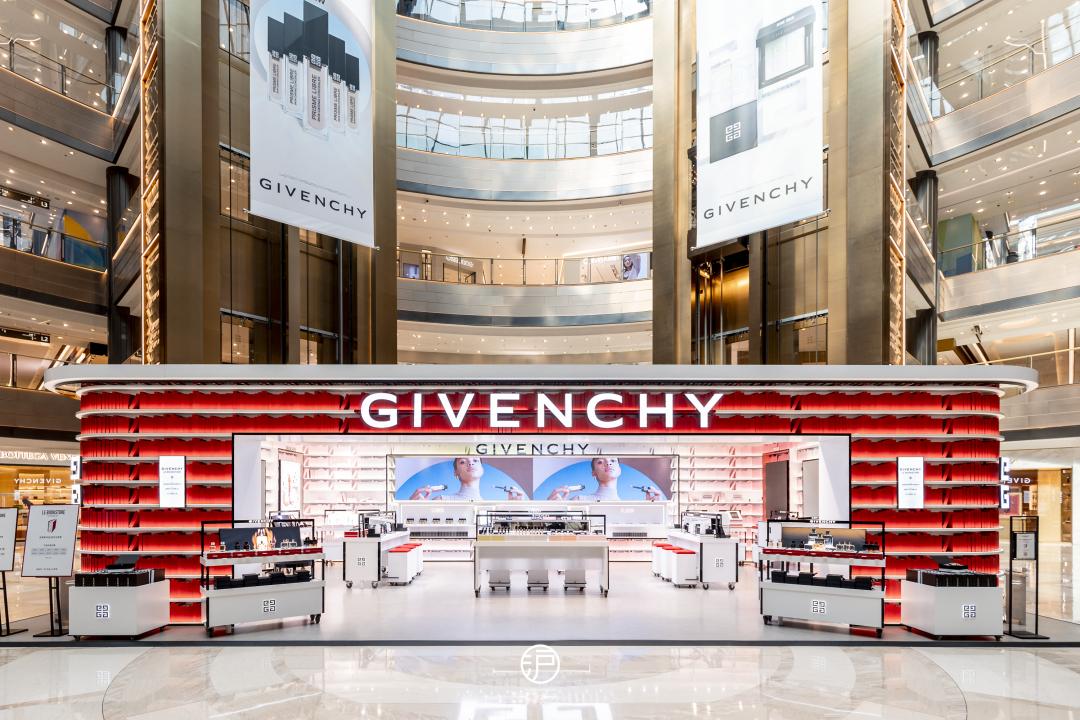 限时开启！纪梵希美妆「书店」带你探索感官之旅