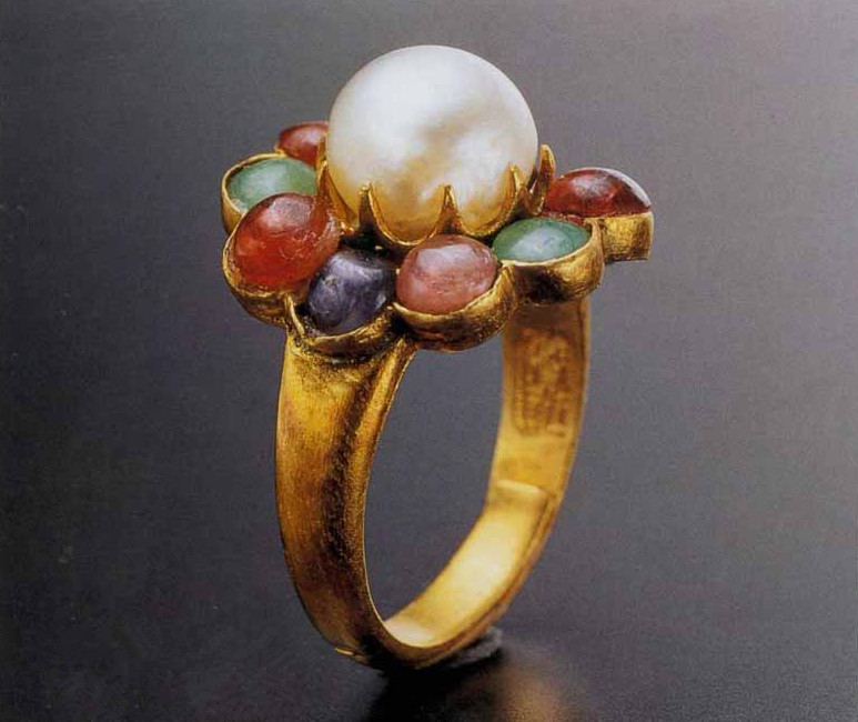 结婚三金一套真一套假,结婚三金没超过一万