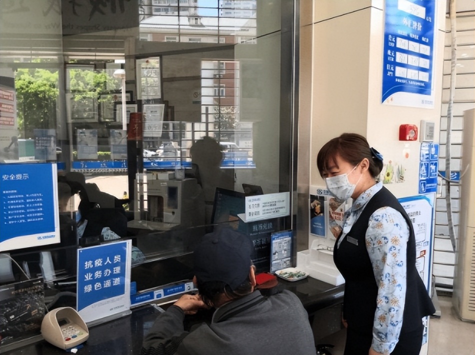 身份证未满十八岁能办银行卡吗,孩子未满十八岁能否办银行卡