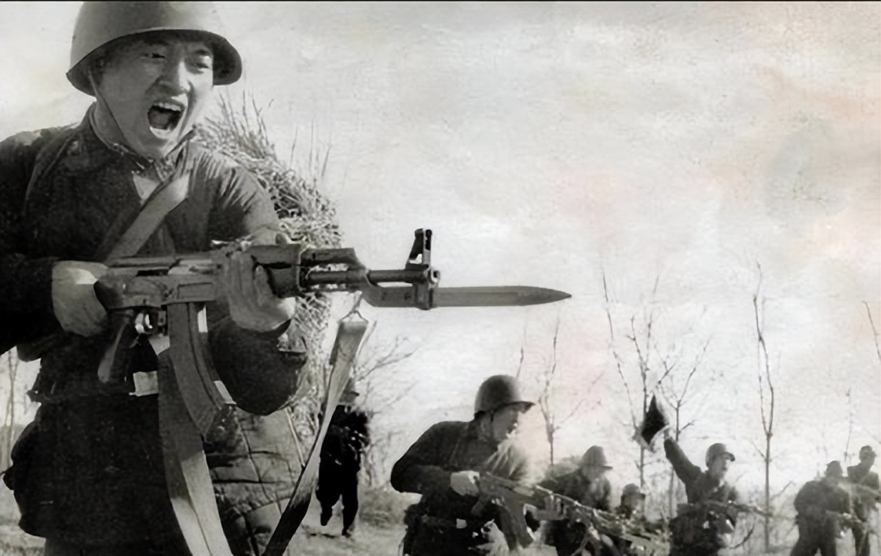 朝鲜军惨败后，后方只剩女人，志愿军高层严令：犯作风错误者枪毙