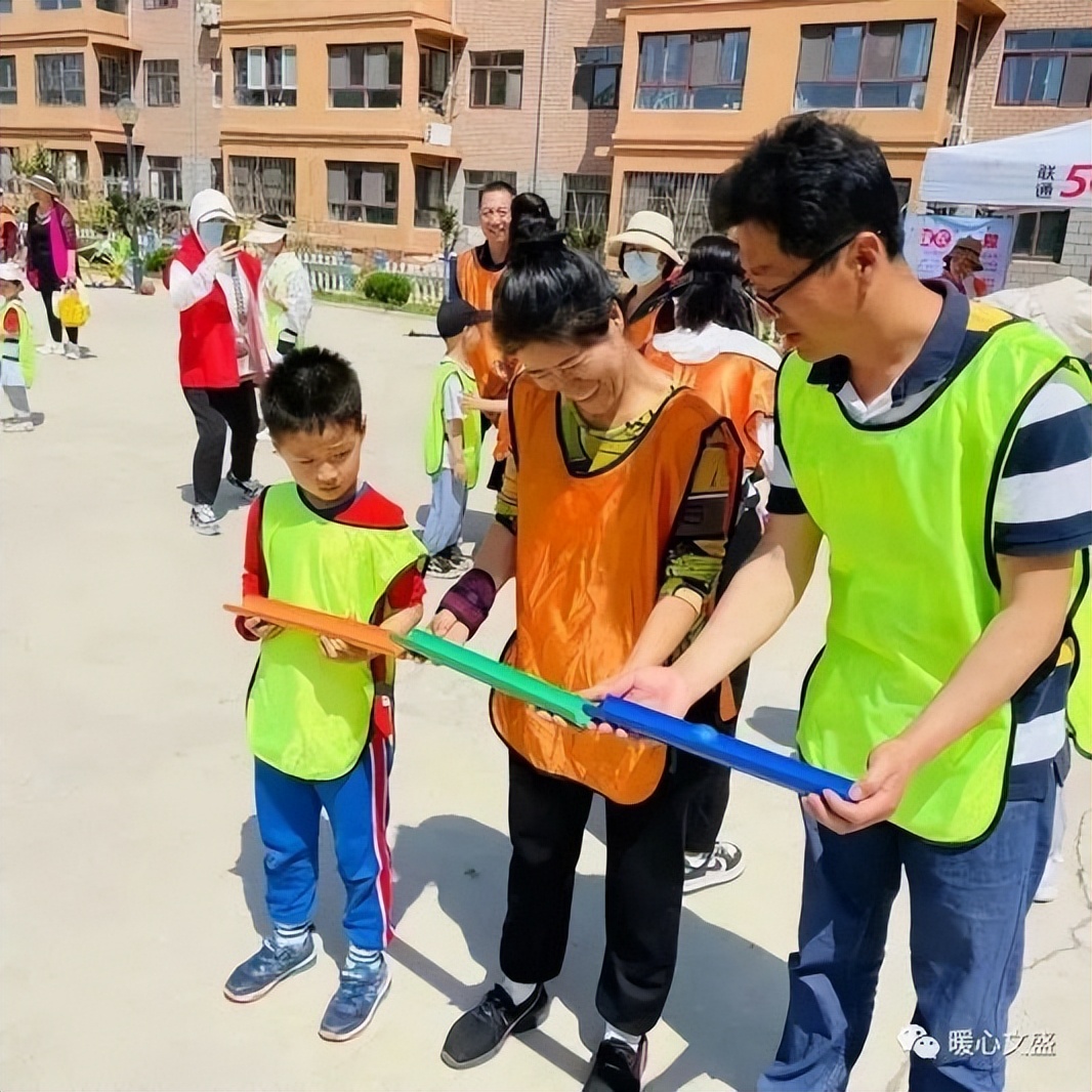 社区联合幼儿园六一趣味运动会,社区迎六一亲子运动会