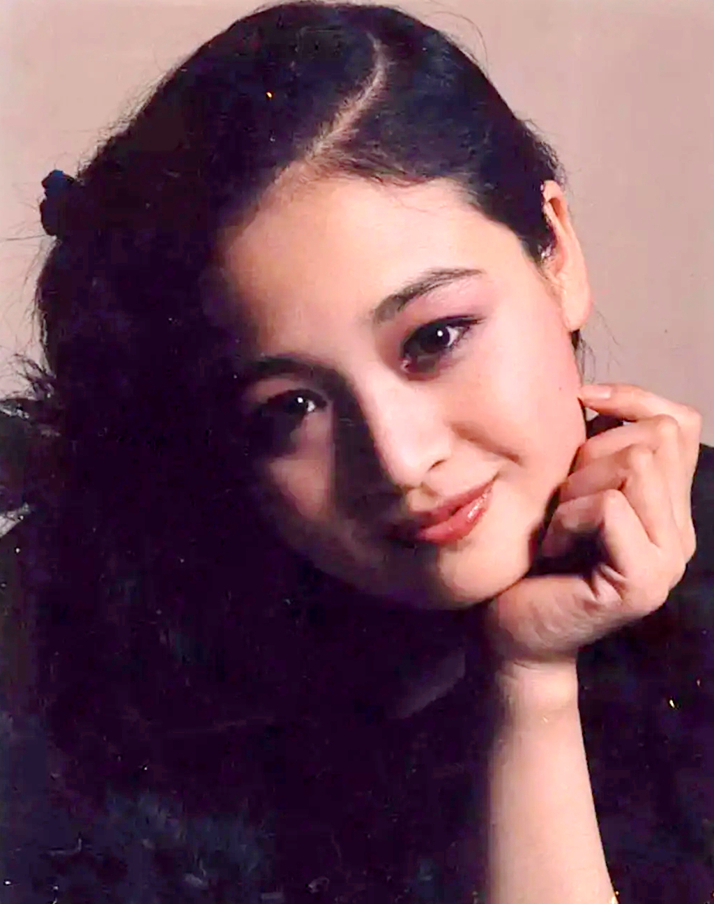 伍宇娟袁紫衣今昔对比照,中戏五朵金花伍宇娟