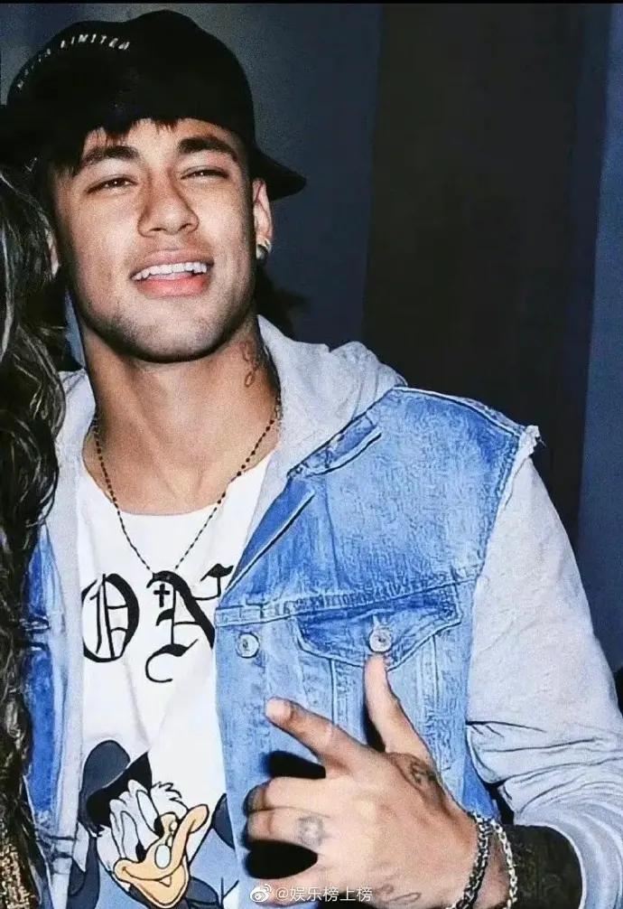 内马尔桑巴踢法,内马尔桑巴最后的舞者过人