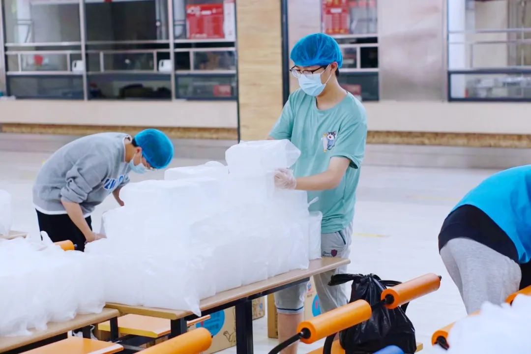 疫情大考彰显中国力量,疫情大考中坚定四个自信