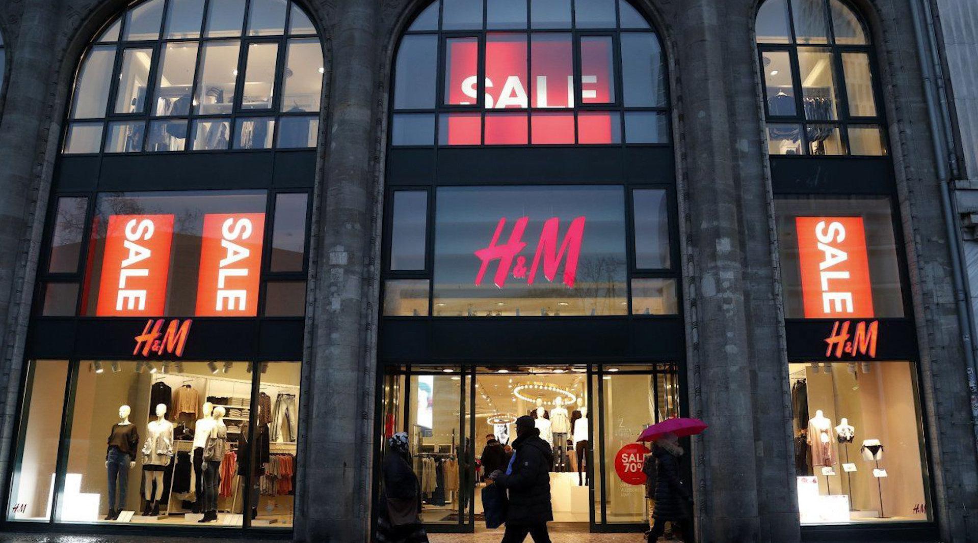 亏损7.8亿！FILA首次负增长，HM暴跌67%，服装行业何时能振作？