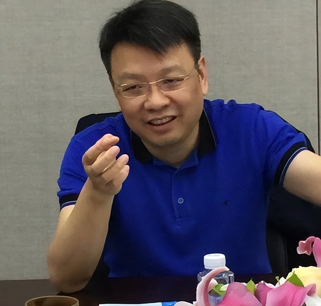 她，从护士到深圳女首富，手握8000项专利，苹果每年上缴100多亿