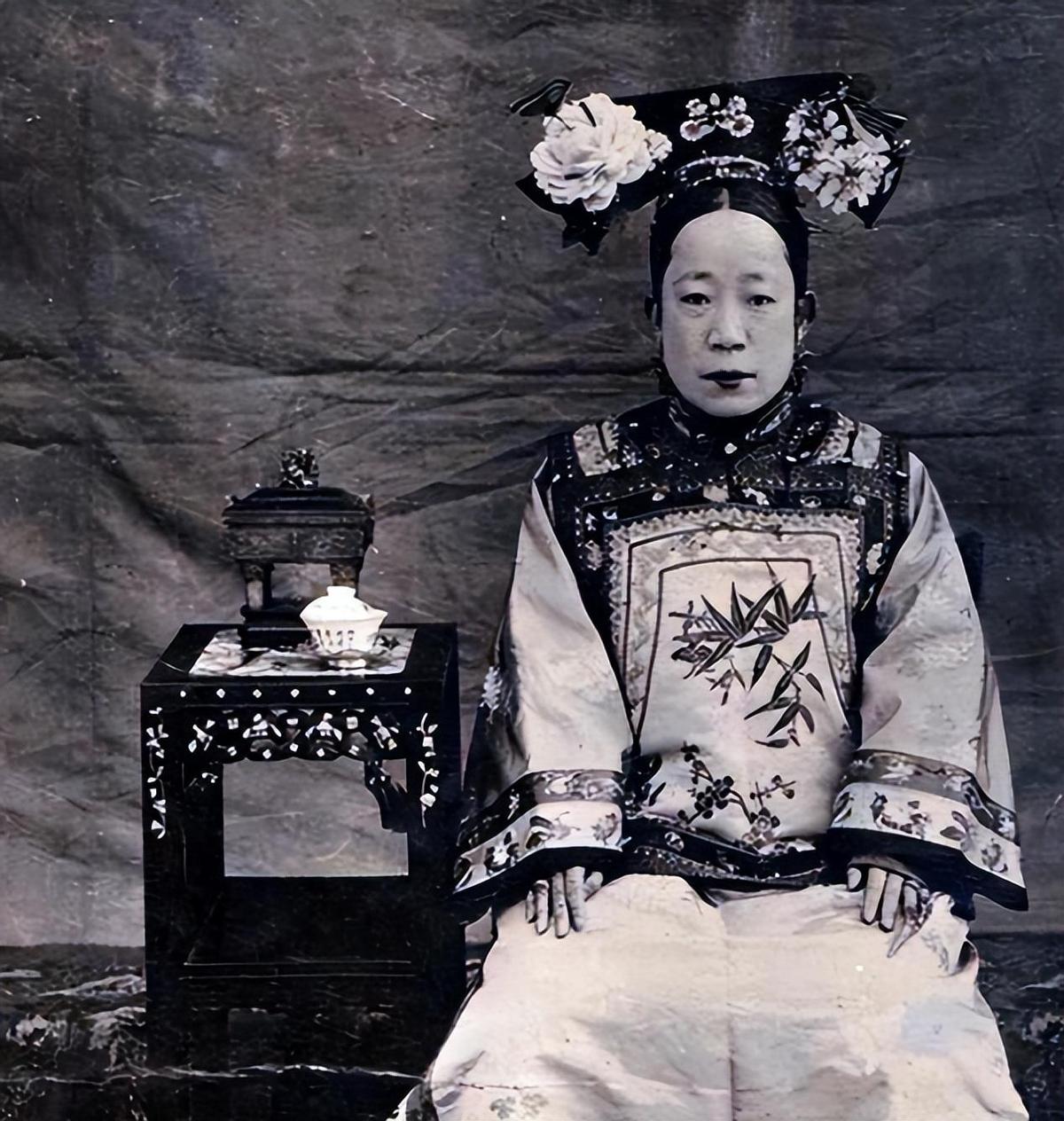 鏃ュ啗鍏借褰╄壊鐓х墖,鏃ュ啗鍏借