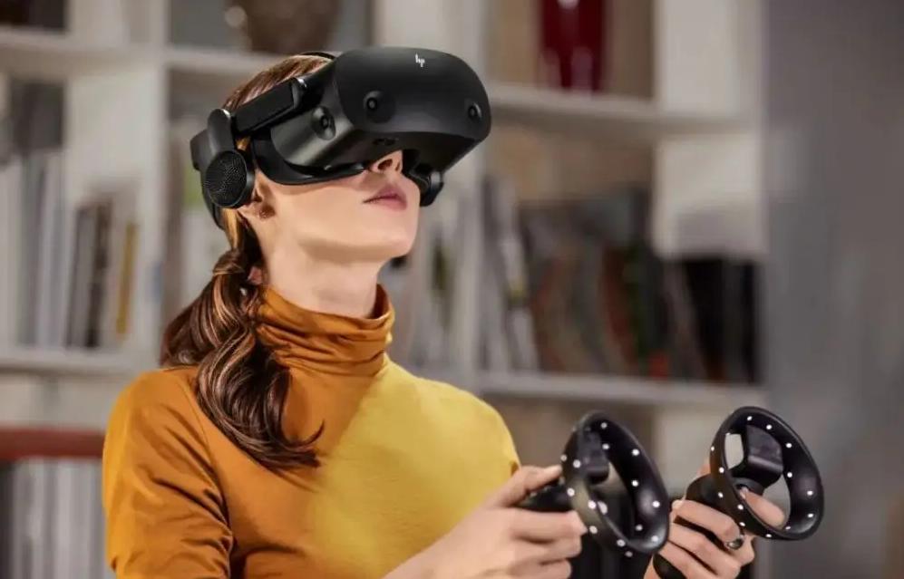 罗永浩重返手机行业,罗永浩获得投资