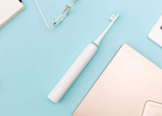 电动牙刷和冲牙器哪个是智商税,声波牙刷是智商税吗