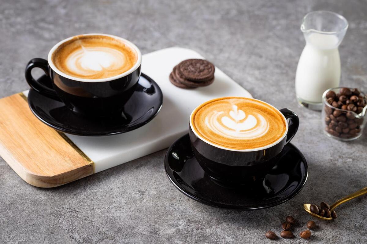 偶尔间歇性手抖是什么原因,经常不由自主手抖是咋了