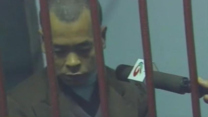 公公霸占儿媳6年，当着儿子的面行苟且之事，儿媳做法令人不解