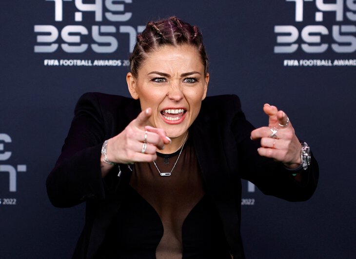 黑酷梅西，粉红摩根，国际足联颁奖典礼上的足坛时尚圈