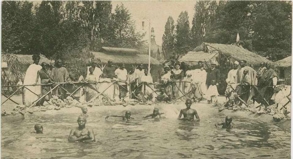 南非女孩巴特曼：因巨臀被白人骗到欧洲做展览，死后200年成标本