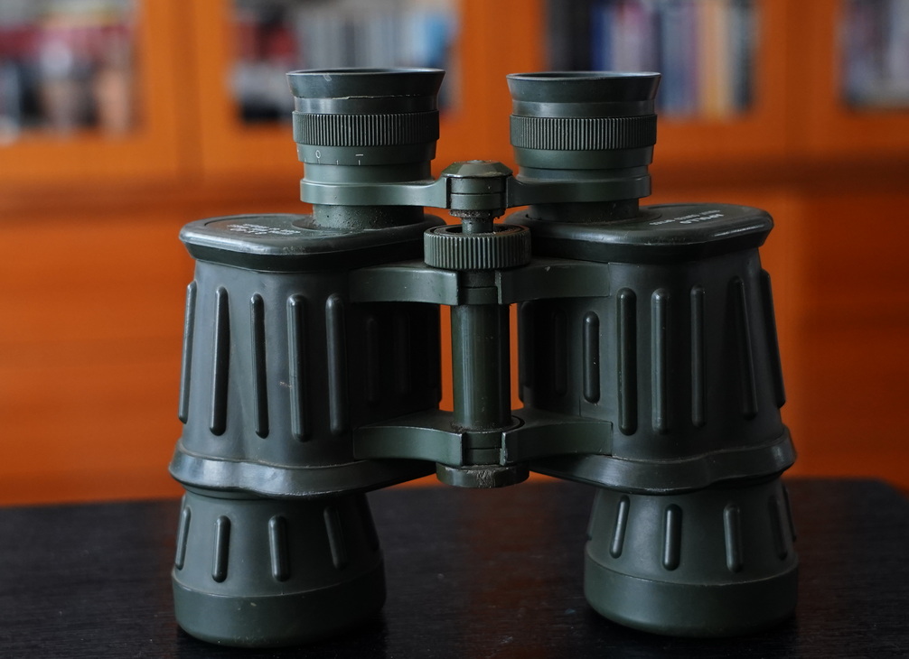 战争时期的老式军用望远镜,战争年代的18倍望远镜