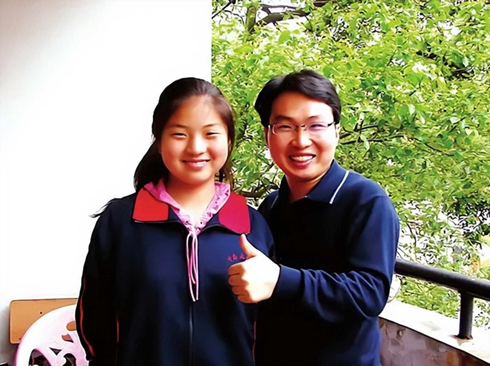 洪战辉12岁独自撑起家庭,洪战辉扛着废品上了火车