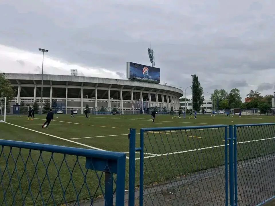 克罗地亚国国土面积和总人口,克罗地亚人口只有400万为什么