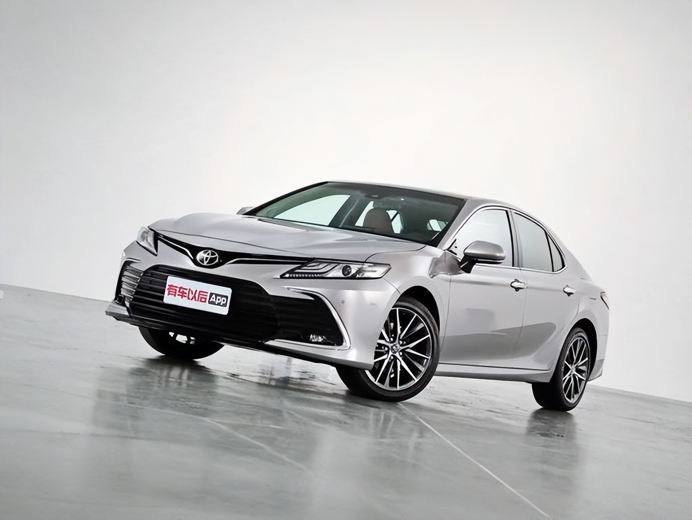 卡罗拉凯美瑞哪个更适合家用,途观和凯美瑞哪个适合家用