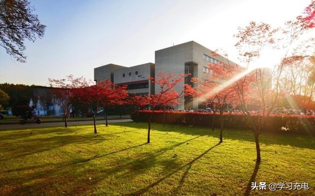 三所知名大学,3所非211院校实力稳居全国百强