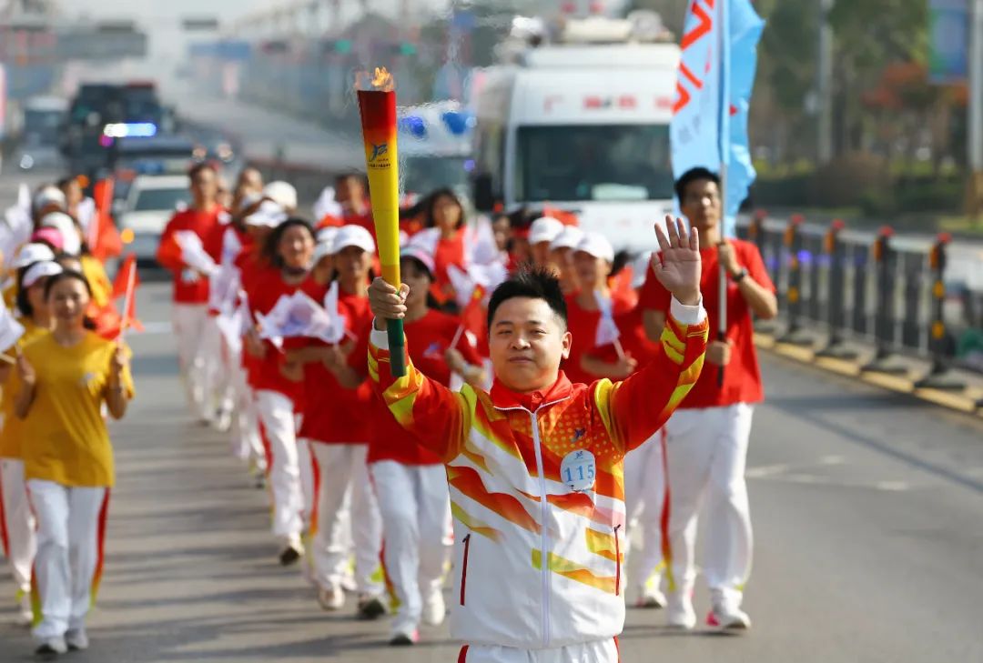 省运会火炬传递府谷站直播,省运会火炬传递