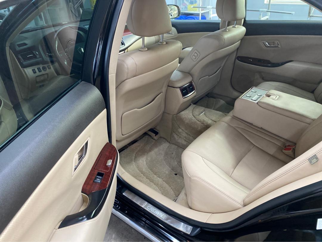 皇冠3.0经典老车翻新复活视频,13代皇冠全车翻新泉州地区